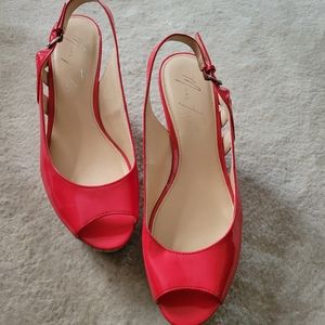 Marc Fisher wedge, cherry red, size 9.5 but fits like a 9.